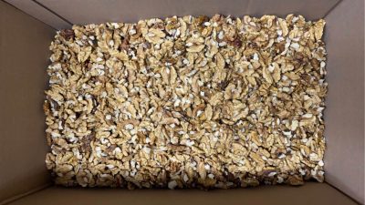 Miez de nucă proaspăt, natural, din livada noastră bio